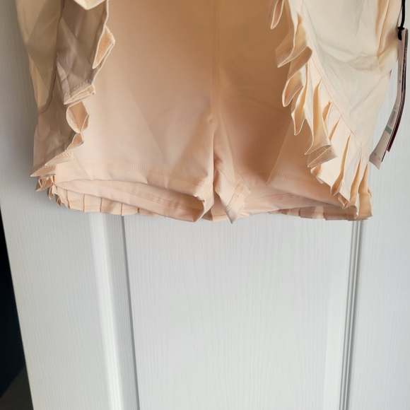 Fila Beige Pleated Tennis Skort. NWT size Large. - Picture 2 of 12